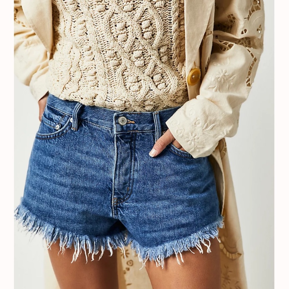 We The Free Loving Good Vibrations Cutoffs Jean shorts